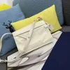 2023 Moda Erkekler Bayanlar Siyah Naylon Canvas Bag Marka Habercileri Çanta Açık Hava Spor Mini Messenger Çantalar Fermuar Cep Cüzdanı 1BD258 1BD255