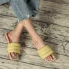 Kapdyty Summer Damskie buty na plaży Candy Kolor Fashion Suqare Scise Ladies Slajdes Flat Flip Flops 220530