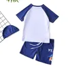 3pcs Set Çocuklar Mayo Mayo Moda Karikatür Köpek Baskılı Yüzme Takımı Kısa Kol O yakalı T-Shirt Üstleri ve Banyo Kapağı Beanie ve Şort Üç Parça Takım