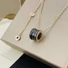 Europa Ameryka Fashion Style Mężczyźni Lady Kobiety Ze Stali Nierdzewnej 18 k Złota Grawerowane B List Wkładka Matowy Czarny Ceramiczny Wisiorek Łańcuch Naszyjnik