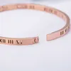 Braccialetti designer di braccialetti che donne sono svuotate per il bango di numero romano bracciali in oro rosa per coppie con aperture