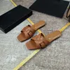 Top Luksusowy hołd slajdy płaskie obcasy kobiety śluzowe sandałowe sandał płaski patent skórzane nu pieds na zewnątrz dama sandały plażowe