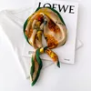 Neck 100 Silk Scarf Women Capelli piccoli scialli foulard e avvolge Lady Office Neckerochief Hijab Bandana Scarpes Pashmina