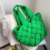 Bolsos de noche Bolsos Invierno Relleno de plumón Tejido Un hombro Gran capacidad Costura Textura Tote Bag Alta calidad Asa superior