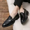 Sapatos masculinos de couro de marca de grife italiano formal brogue sapatos casuais de negócios para homens mocassins penny elegantes sapatos masculinos 220324