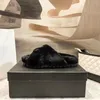 Tasarımcı Terlikler Kürklü Sert Alt sandaletler Yumuşak Peluş Kürklü Burnu açık Kürk Slaytlar Bulanık Kabarık Ev Ayakkabıları Üzerinde Kayma Kadınlar için İç Mekan Dış Mekan Terlikleri