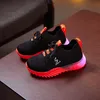 Storlek 21-30 Barn LED-skor pojkar flickor tände sneakers glödande skor för barn sneakers pojkar baby sneakers med lysande sula 220516