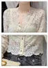 Vrouwen Blouses Shirts Lange Mouwen V-hals Blouse Vrouwen Blusas Mujer De Moda 2022 Abrikoos Hollow Lace Shirt Tops Blusa kleding D892