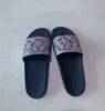 2022 Donna Uomo Slides Summer Beach Indoor Flat G Sandali Pantofole Infradito da casa Sandalo a punta