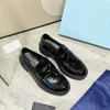 NUEVOS zapatos de diseñador para mujer Mocasín de cuero con brillo de chocolate Zapatillas negras Mocasines de cuero cepillado Zapatillas de plataforma Monolith Plus Zapato casual Cloudbust