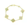 18k Gold Luxury Clover Designer Charm Armband för kvinnor Retro Vintage Italy Brand Diamond Armband Bangle Party Wedding Jewelry