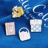 Broches de lapela armados de esmalte Pin Pin Funny Cartoon Kitten Catch Animal INS Cute Anime Broche Acessórios requintados 1 79KS E38889943