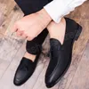 Scarpe eleganti da uomo italiane Scarpe eleganti in pelle Scarpe moda maschile di alta qualità Party Nero Marrone