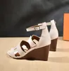 حذاء مصمم للأزياء Santorini Womens Sandals Calfskin Leather High High Legend Classic Legend Sandal Casual Flat Wedge Heel Shoes H Women 231115