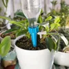 Verstelbare zelfwaterapparatuur Spike Automatisch druppelirrigatiesysteem voor planten Flower Greenhouse Garden Auto Water Dripper Device