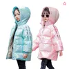 Winter Mid-Length Down Jackets voor babyjongens en meisjes kleurrijke capuchon en fluweel dikke warme casual jassen voor jongens en meisjes J220718