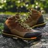 New Men Boots High Top Winter Suede Boots Rubber Combat Combat Oraining Safety Shoes Shoils Mountain Mountain Outdoor Sneakers 210315