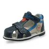 Apakowa Summer Kids Sapatos Brand Fechado do pé de meninos sandálias Ortopédico Esporte PU couro de couro para meninos sandálias Sapatos 220427