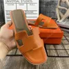 Chinelos femininos luxuosos para verão, slides de couro real, chinelos femininos, chinelos elegantes, sandali, clássico, dedo aberto, casual, sandálias planas, sapatos pretos com caixa