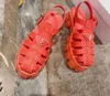 Damesjurk sandalen schoenen niet slip dik opgeloste san dals wo mannen designer regenschoenen vrouwen bruiloft bodems multicolor maten 35-41