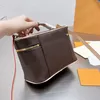 Chic Designer Makeup Bag L-Letter Cosmetic Bag Women toalettartiklar Purses Ladies Brown Flowers Solid Color Mode All-Match Small Fresh Daily