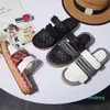 2022, zapatillas de diseñador para mujer, moda de playa, zapatilla de fondo grueso, plataforma de lujo, sandalias para mujer con alfabeto, sandalias de cuero de tacón alto a juego