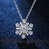 Pendant Necklaces Exquisite Zircon White Silver Color Snowflake Christmas Jewelry Projectable Bride Romantic Wedding Banquet Necklace