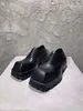 2022 Męskie czarne buty Derby Buty ze skóry cielęcej Trooper Square Toe Balencaigaity Geniune Leather Shoe Bb Designer Paris