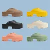 Designer Clog Glides Fashion Slippers Pool Rubber Sandals 55mm Platform Perforated Slides Storlek Euro 35-41