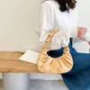 Сумка для плеча женщин Облачная сумочка твердый цвет мягкая кожаная кожа с плиссированными сумками подмышки дизайнер