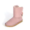 2022 Invierno WGG Botas de nieve Cadena Bola de piel Cuero Cálido Botas de mujer Zapatos de algodón al por mayor Tamaño EUR35-43