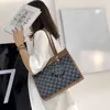 Bolsas de bolsas baratas 80% de desconto em produto Autumn Winter Tote moda versátil de grande capacidade Compras modernas simples