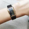 時計トップの女性ジュネーブデザイナーレディースウォッチクォーツゴールド腕時計シンプルスタイル001女性用のクリスマスバースデープレゼント