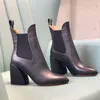 첼시 발목 부츠 디자이너 폐쇄 발가락 엠보싱 100% 코우 스킨 탄성 밴드 Doc Martens 여자 신발 패션 9cm 하이힐 부츠 35-41