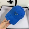 قبعة للرجال من تصميم Casquette المعدني المثلث من القطن بلون ممزق