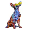 Yaratıcı Renk Chihuahua Köpek Heykeli Basit Oturma Odası Süsler Ev Ofis Reçine heykel El Sanatları Mağaza Dekorları Süslemeleri 220510