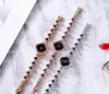Personalità Classic Four Leaf Clover Full Diamond Link Watch Orologi da polso, set di orologi Bling Set Braccialetto di cristallo regolabile regalo per le donne madri, sorelle di regali unici-A