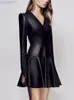 Lautaro Spring Autumn Soft Light Faux Leather Mini Dress Women Deep V Neck Long Sleeve mycket Bulkkläder L220801