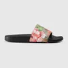 Luxurys designers sandaler för män kvinnor mode klassiska blommor brokad glider lägenheter läder gummi värmplattform flip flops växel US19 riband