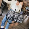 2022 Bolsa de viagens de moda Mulheres Duffle Carry On Bager Bag de Impressão de Leopardo Totes Ladies Big Greling Overnight Weekend Bags305s
