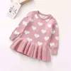 Sweet Kids Baby Girls Valentine's Day Dress, Wool Sticking Sweater Heart Printed Spets Kort kjol Pullover för hösten 1-5 år G220506