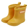 Stivali da pioggia per bambini Stivali da bambino per bambina Stivali da acqua a metà polpaccio impermeabili in PVC Scarpe da bambino antiscivolo in gomma morbida per bambini 220808