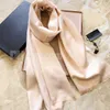 2022 Habilidade lenço de lenço lenços de designer de inverno homens mulheres qualidade macio grosso lenços de xale moda moda scarve 7 temporada de luxo de luxo bufanda caixa original
