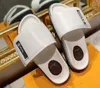 2021 Hot Star primavera ed estate l'ultimo stile di pantofole piatte popolari è il sandalo in spugna di pelle bovina con suola spessa per gli amanti