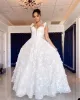Splendidi abiti da sposa floreali in pizzo 3D Abito da sposa con cinghie Sweep Train Satin Beach Garden Custom Made Plus Size vestido de novia