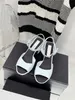 Sommar kvinnors mode ankelband högklackade sandaler läder yttersula metall spänne kvinnor lyxskor 35-40 tofflor