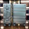 Aluminiowa podróż biznesowa Hard Shell Spinner Pull Base TSA Lock Cabin Trolley Suipcase Nośbuj bagaż J220707