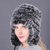 Berets HT3287 سميكة دافئة الشتاء قبعة الشتاء المرأة الفراء الحقيقي السيدات التزلج أذن رفرف الصياد كاب أنثى روسية