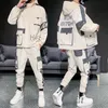 Herrspårar Hip-Hop Suit Man Set Track Suits Sweatsuit Man Tracksuit Mens Pant Zipper Pockets Outwear 2PC Jacket+Pants Set