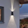 ソーラーウォールライトアウトドアフェンスライト導かれた水面階段灯の上下7色の外観のパティオ照明